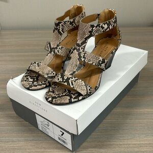 New Directions Devinda Sandals Women’s 7